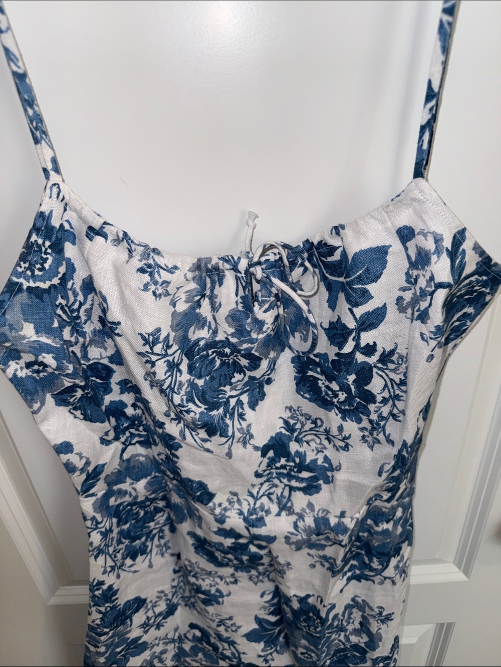 This is a Reformation Violaine floral linen mini dress - Picture 2 of 4